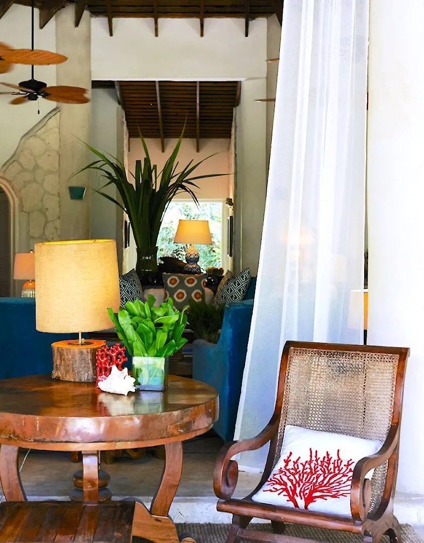 Kamalame Cay Hotel Staniard Creek 4*,